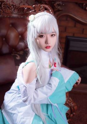 天天摸天天碰天天碰_HD电影完整版