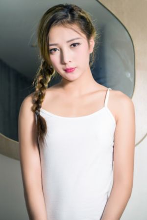 久久嫩模_HD免费高清观看