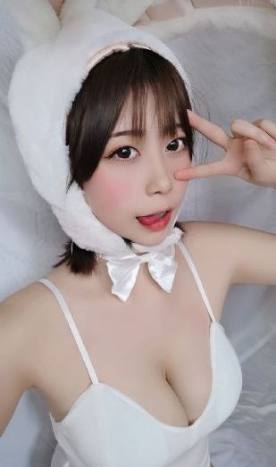 盗拍自拍毛片_电影未删减版