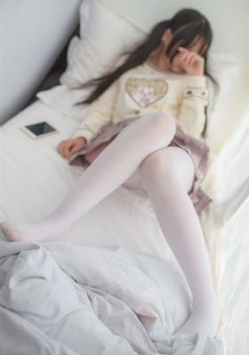久久精品卫校国产小美女_720手机在线看